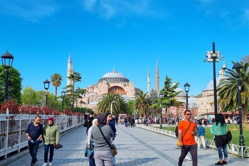 تعافى من تداعيات الزلزال.. قطاع السياحة في تركيا يسجل أرقاما قياسية