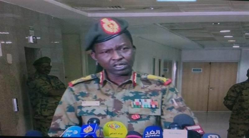 نائب قائد الجيش السوداني: قواتنا متماسكة والبرهان يدير المعركة بنفسه