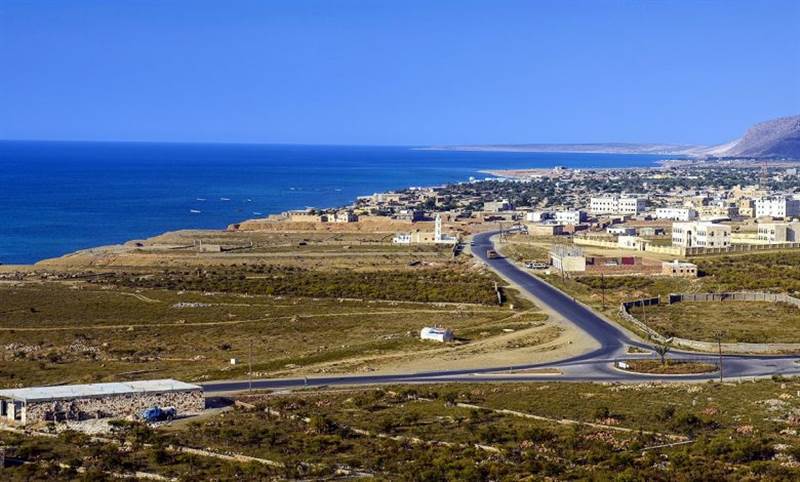 الامارات تواصل البسط على مزيد من الأراضي بمحافظة أرخبيل سقطرى