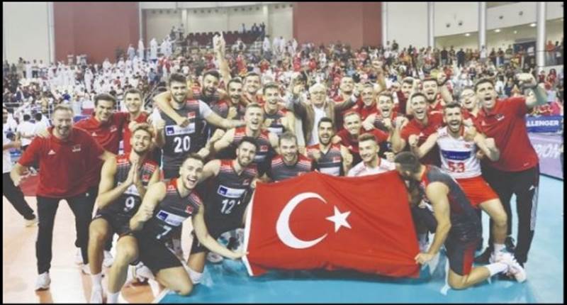 Katar’ı eleyen Türkiye A Milli Erkek Voleybol Takımı şampiyon oldu