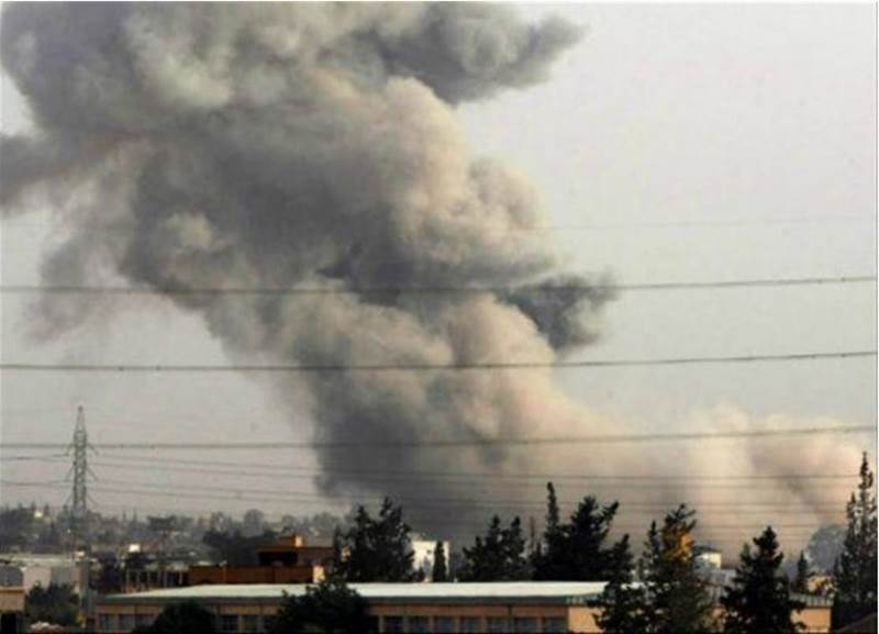 Husiler, Taiz'de köyleri topçu ateşiyle bombalıyor