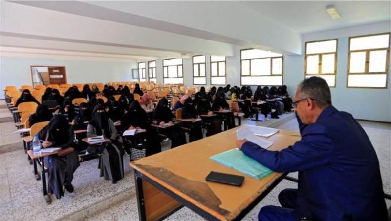 Husiler Sana Üniversitesi’nde kız ve erkek öğrenciler bir arada eğitim almasını engelliyor