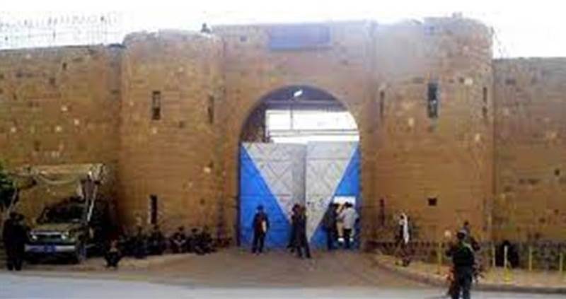 Hudeyde'deki merkez hapishanede 40'tan fazla mahkûm gıdadan zehirlendi