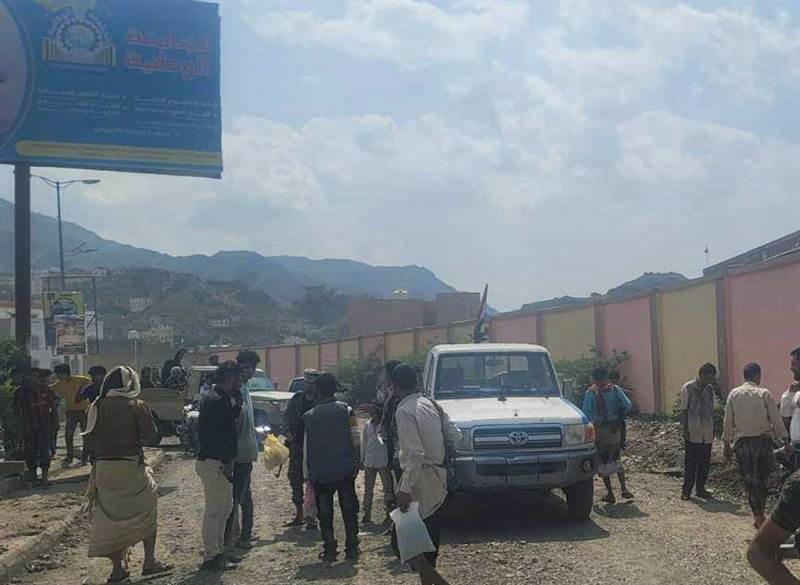 Taiz'de el bombasının patlaması sonucu 1 kişi öldü 5 kişi yaralandı