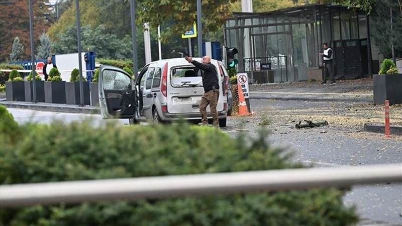 وسائل اعلام تركية: إصابة شرطيين في انفجار سيارة قرب وزارة الداخلية التركية بأنقرة