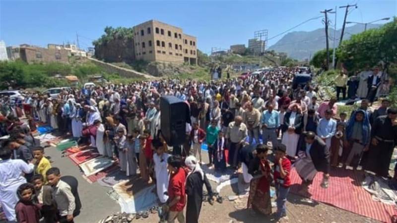 احتجاجات واسعة في تعز تطالب بإعادة تشغيل محطة كهرباء عصيفرة