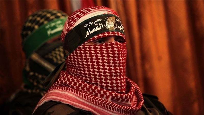 Hamas: İsrail’in uyarı yapmadan vurduğu her ev için elimizdeki bir İsrailliyi infaz edeceğiz