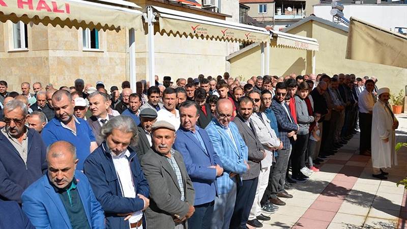 صلاة الغائب على ضحايا الفلسطينيين في مساجد تركيا