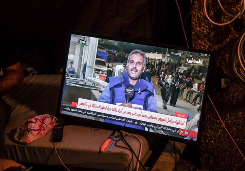 İsrail Gazze bombardımanında  Filistinli gazeteci Muhammed Ebu Hatab, 11 aile üyesiyle birlikte katletti
