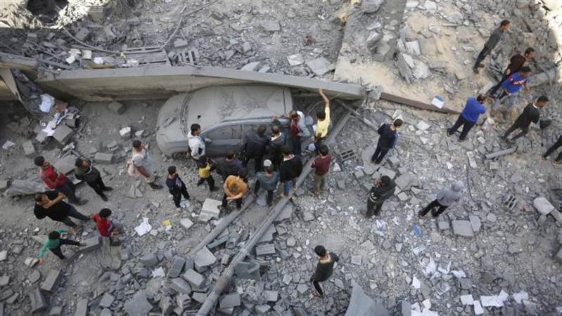 قبل بدء الهدنة بساعات.. الاحتلال الاسرائيلي يرتكب مجزرة جديدة في قطاع غزة