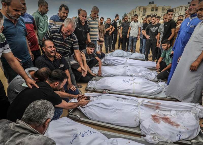 Ateşkesin sona ermesinin ardından İsrail'in Gazze'yi bombalaması sonucu 700'den fazla kişi öldü ve yaralandı