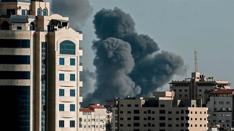 قصف جوي ومدفعي على غزة و14 شهيدا في جباليا