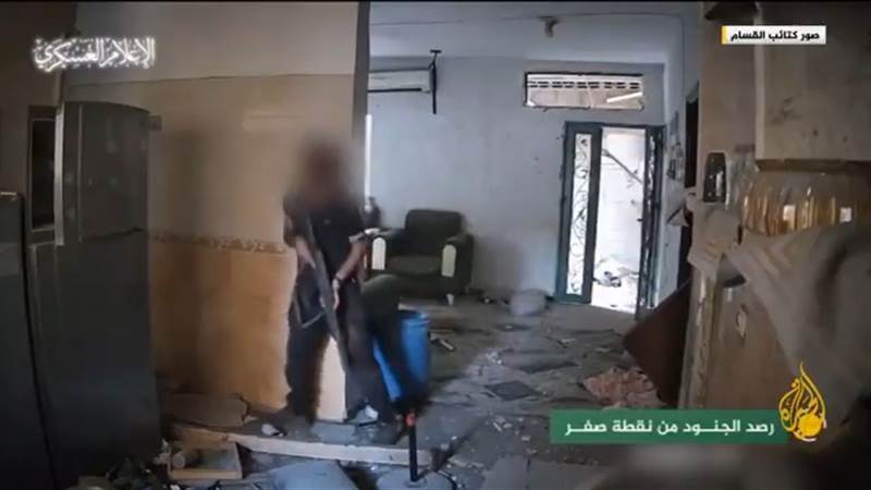 شاهد بالفيديو.. كتائب القسام تفجّر منزلاً في قوة إسرائيلية خاصة شمالي القطاع