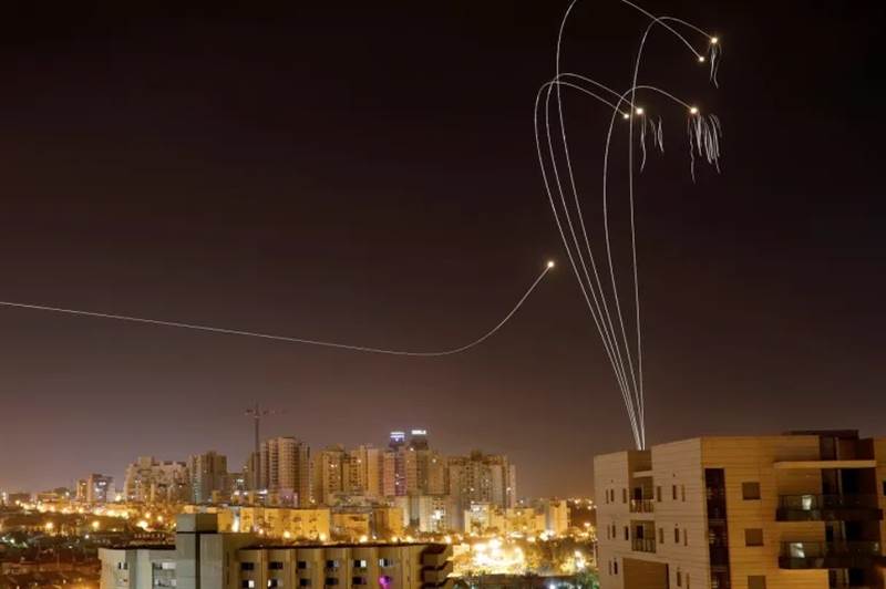 مع أول دقيقة.. كتائب القسام تستهل العام الجديد بقصف تل أبيب برشقة من الصواريخ