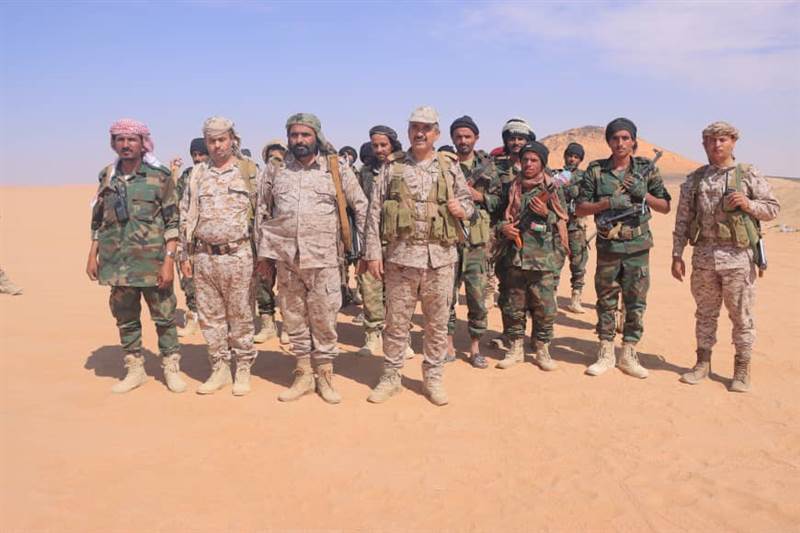 رئيس هيئة العمليات يتفقد أبطال الجيش في جبهات القتال شرق الجوف