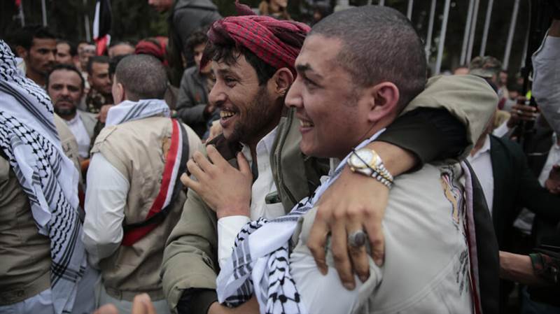 Yemen hükümeti, Husilerle esir takası görüşmelerini süresiz erteledi