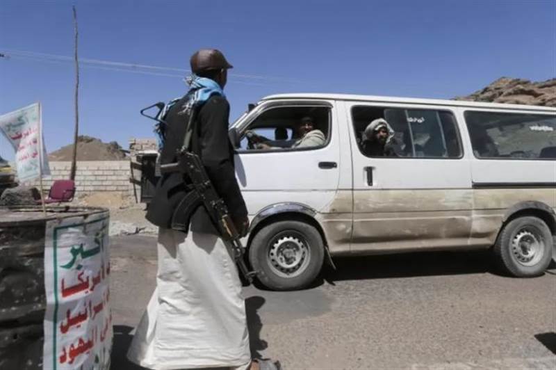 الحوثيون يتخذون إجراءات مشددة ضد العائدين إلى صنعاء من جبهات مأرب والساحل