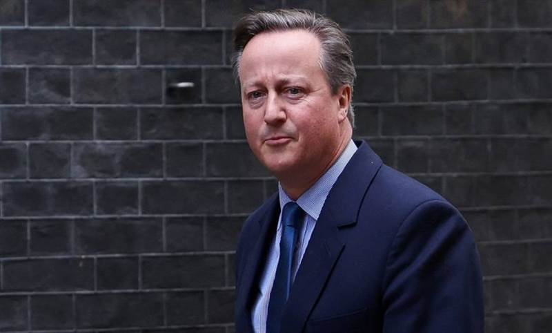 أكد استمرارها.. وزير الخارجية البريطاني يبرر “هجمات اليمن” ويقول إنها “الملاذ الأخير”