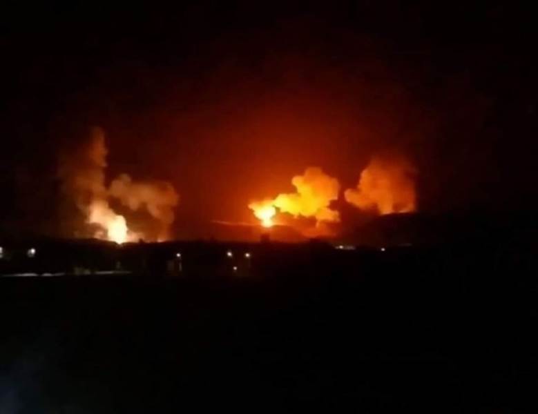 غارة جوية جديد تستهدف موقعاً عسكرياً تابعاً لمليشيات الحوثي في محافظة الحديدة
