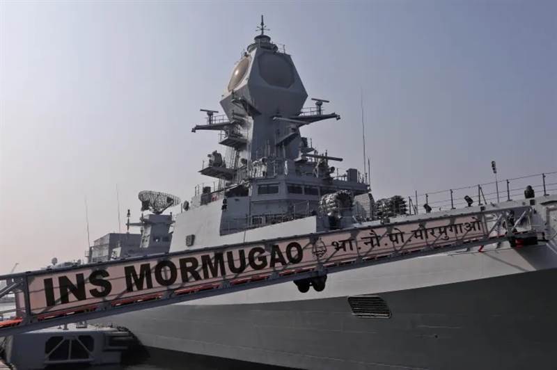 رويترز: البحرية الهندية تنقذ سفينتي صيد إيرانيتين من قراصنة صوماليين في يوم واحد
