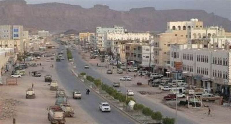 مقتل جندي واصابة اخرين في انفجار عبوة ناسفة امام مقر امني بمحافظة أبين