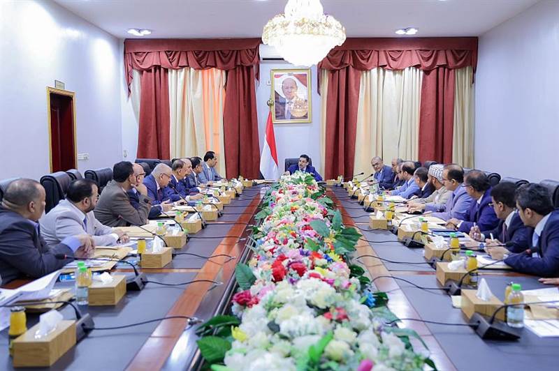اجتماع حكومي في عدن يتخذ عدد من القرارات