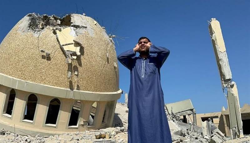 Ramazan ayında Gazze'de yıkılan camilerden ezan sesi yankılanıyor