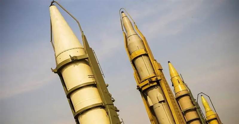 يشكل تهديد خطير.. ما الصاروخ "البحري" الذي منحته ايران لمليشيا الحوثي