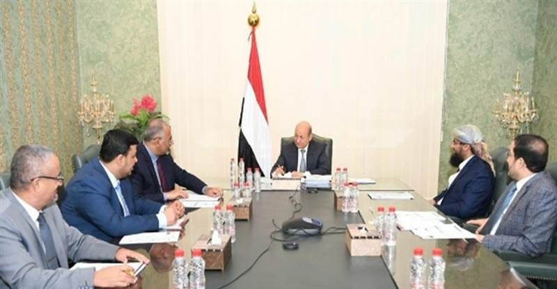 خلال اجتماع استثنائي.. مجلس القيادة الرئاسي يناقش تطورات اختطاف جماعة الحوثي للطائرات