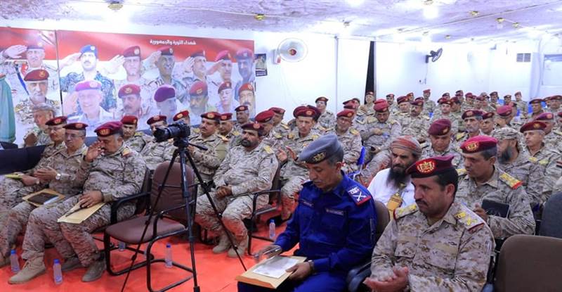 بن عزيز يؤكد جاهزية الجيش الوطني لمواجهة الحوثيين واستعادة الدولة