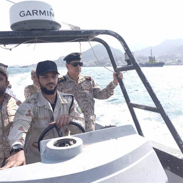 Naval Forces Commander Nakhai Stresses Discipline and Combat Readiness in Aden