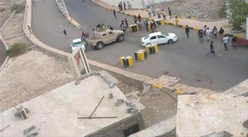 New Escalation: STC Forces Seize Gate of Ma’ashiq Presidential Palace in Aden