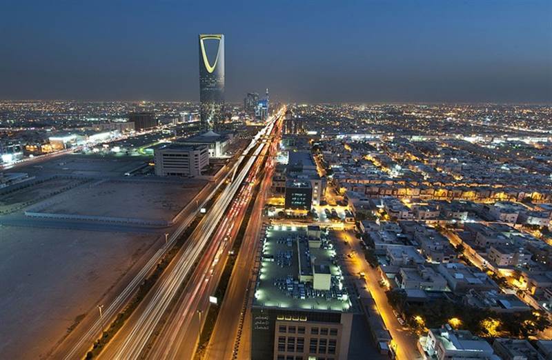 السعودية تحقق نمواً اقتصادياً بنسبة 1.3% خلال 2024 مدعوماً بزيادة الأنشطة غير النفطية