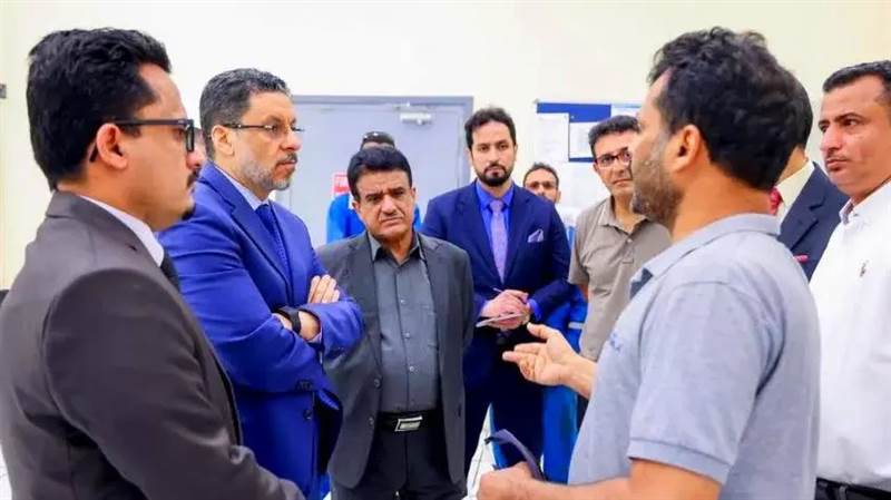 رئيس الحكومة يرد على الانتقالي: معاناة الناس ليست مجالًا للتوظيف السياسي
