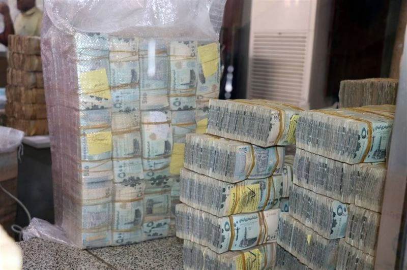 الريال اليمني يواصل الانهيار: فقدان 72% من قيمته خلال خمس سنوات