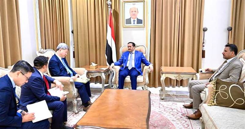 عضو مجلس القيادة الرئاسي عثمان مجلي يلتقي السفير الكوري