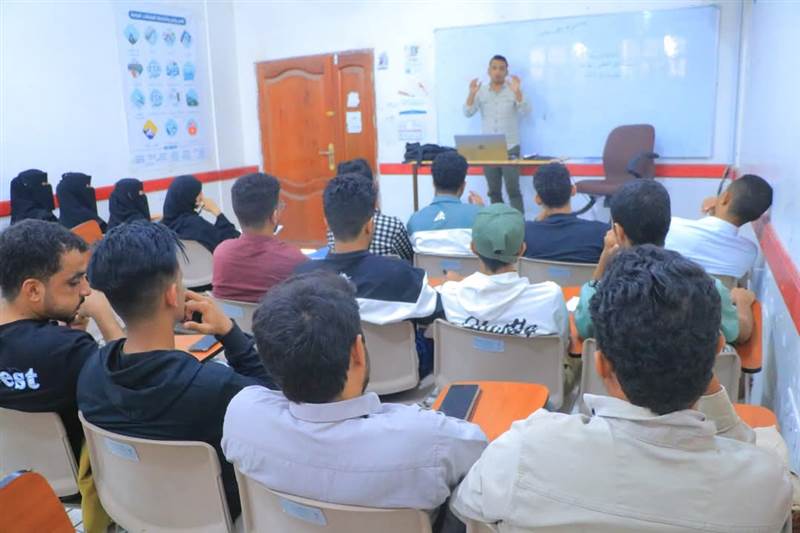 جامعة إقليم سبأ تتجه لافتتاح كلية إعلام.. واختتام أول دورة تطبيقية لطلاب الصحافة بمأرب