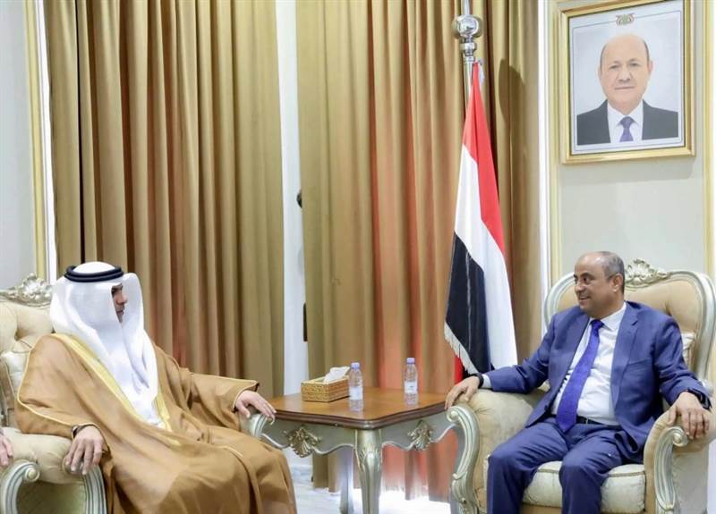 رئيس الوزراء اليمني يبحث مع السفير الإماراتي دعم أبوظبي للأولويات الاقتصادية والخدمية العاجلة
