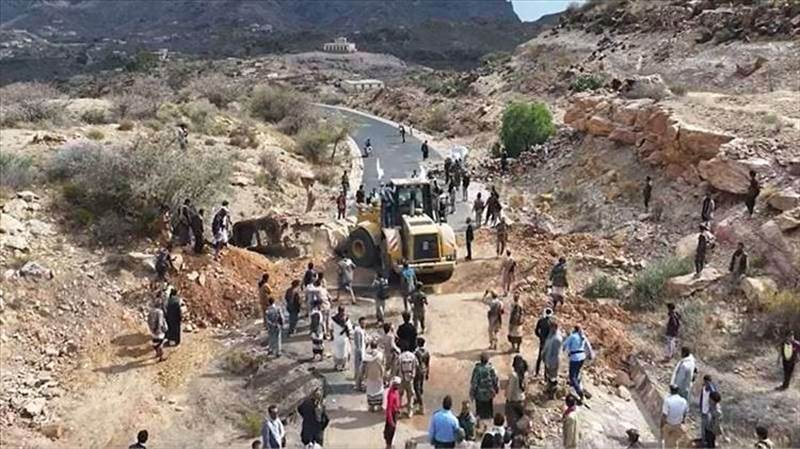 لدواع انسانية وتجارية... محافظة الضالع تفتح طريق الضالع - صنعاء