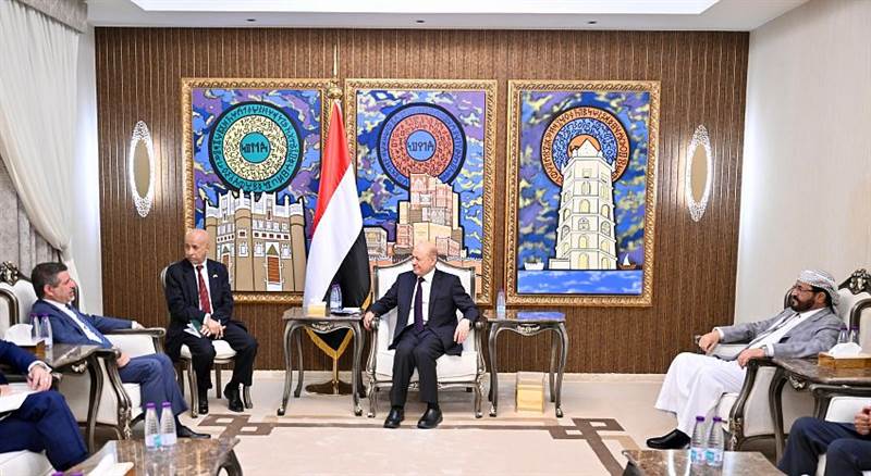 العليمي: لا نهاية لخطر الحوثيين إلا بهزيمة حاسمة وتجريدهم من مصادر القوة