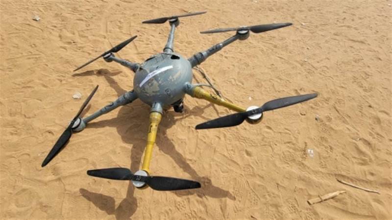 الدفاعات الجوية تسقط طائرة مسيّرة حوثية محمّلة بقذائف شمالي غرب حجة