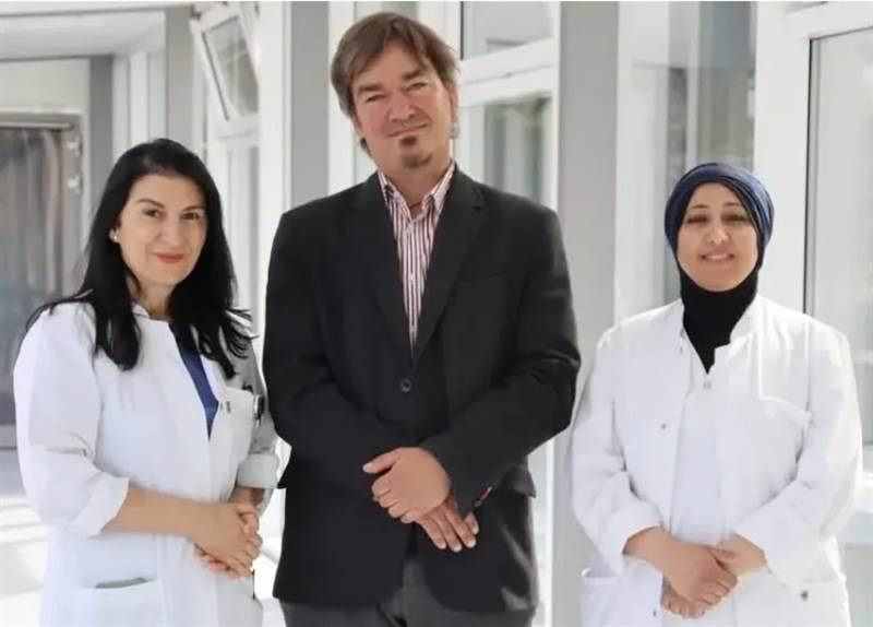 طبيبة يمنية تتولى رئاسة مركز طبي مرموق في ألمانيا