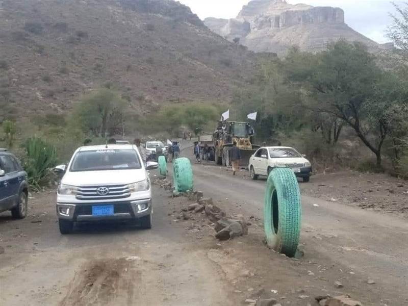 الحوثيون ينصبون "نقطة جبايات " في الضالع بعد فتح طريق صنعاء – عدن