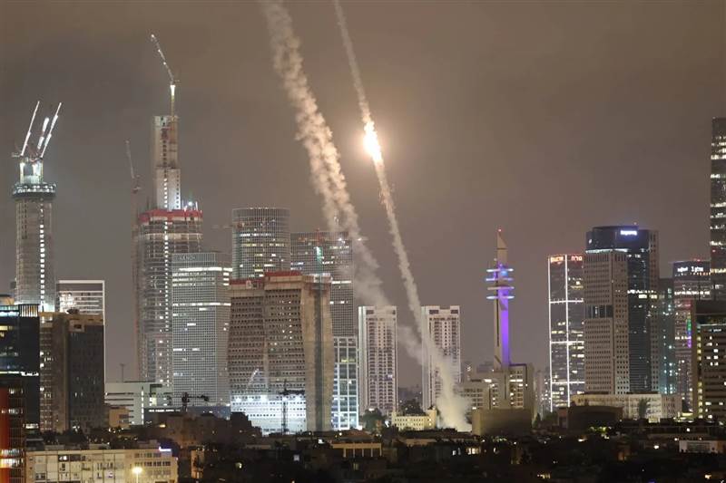 تعرف على منظومات الدفاع الإسرائيلية التي تواجه صواريخ إيران