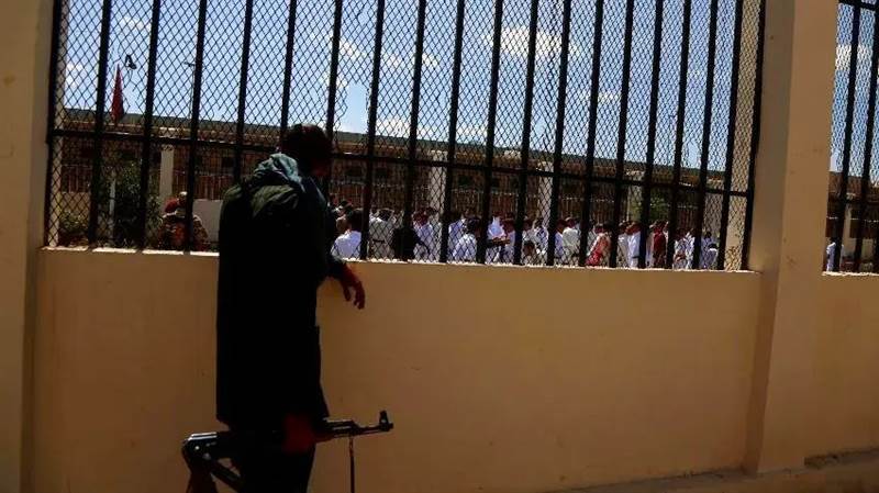 غموض يلف مصير معتقلة يمنية وسط معلومات عن انتهاكات مروعة داخل سجون الحوثيين
