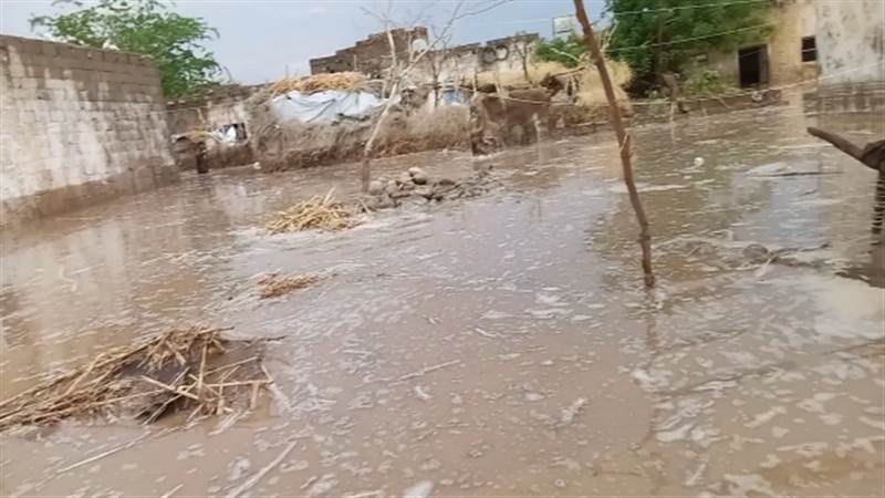 الارصاد يحذر من أمطار غزيرة تهدد 16 محافظة يمنية خلال الساعات القادمة