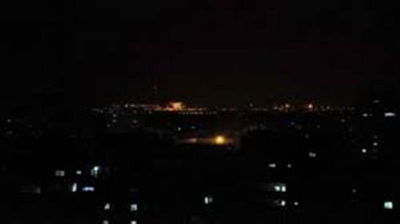 عدن تواجه مجدداً أزمة كهرباء خانقة