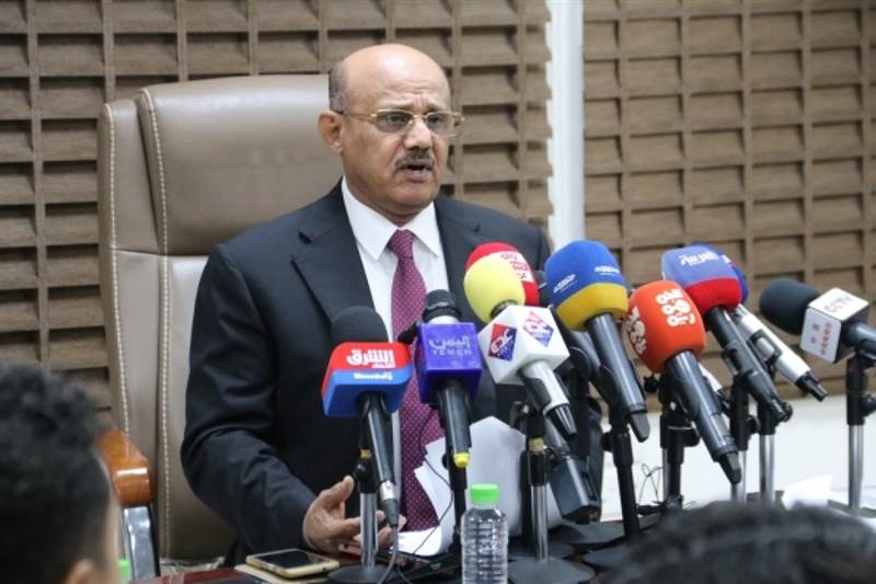 محافظ البنك المركزي يكشف الوضع الجديد للبنوك العاملة في اليمن وموقفها من جماعة الحوثي