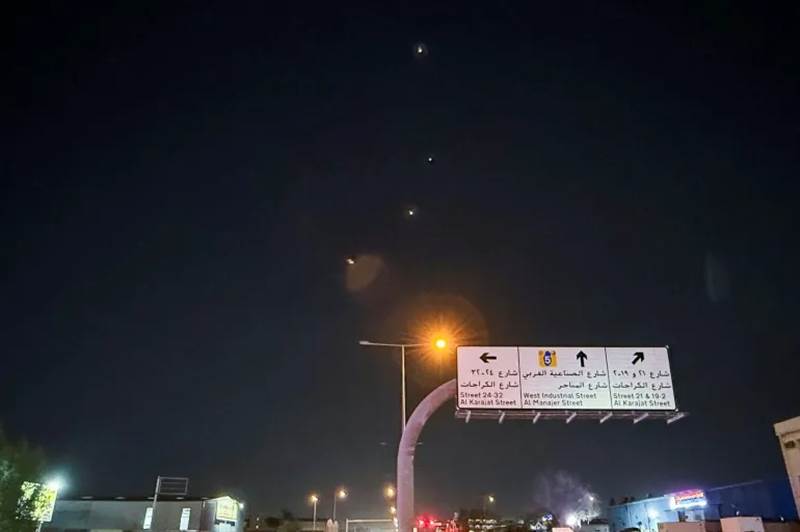 قيادي حوثي يؤيد الهجوم الإيراني على قاعدة العديد ويصفه بـ"الضربة المباركة"