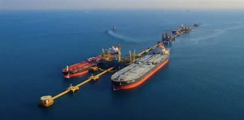 الحكومة اليمنية: نعمل على تأمين موانئ النفط بدعم دولي لاستئناف التصدير وإنعاش الاقتصاد